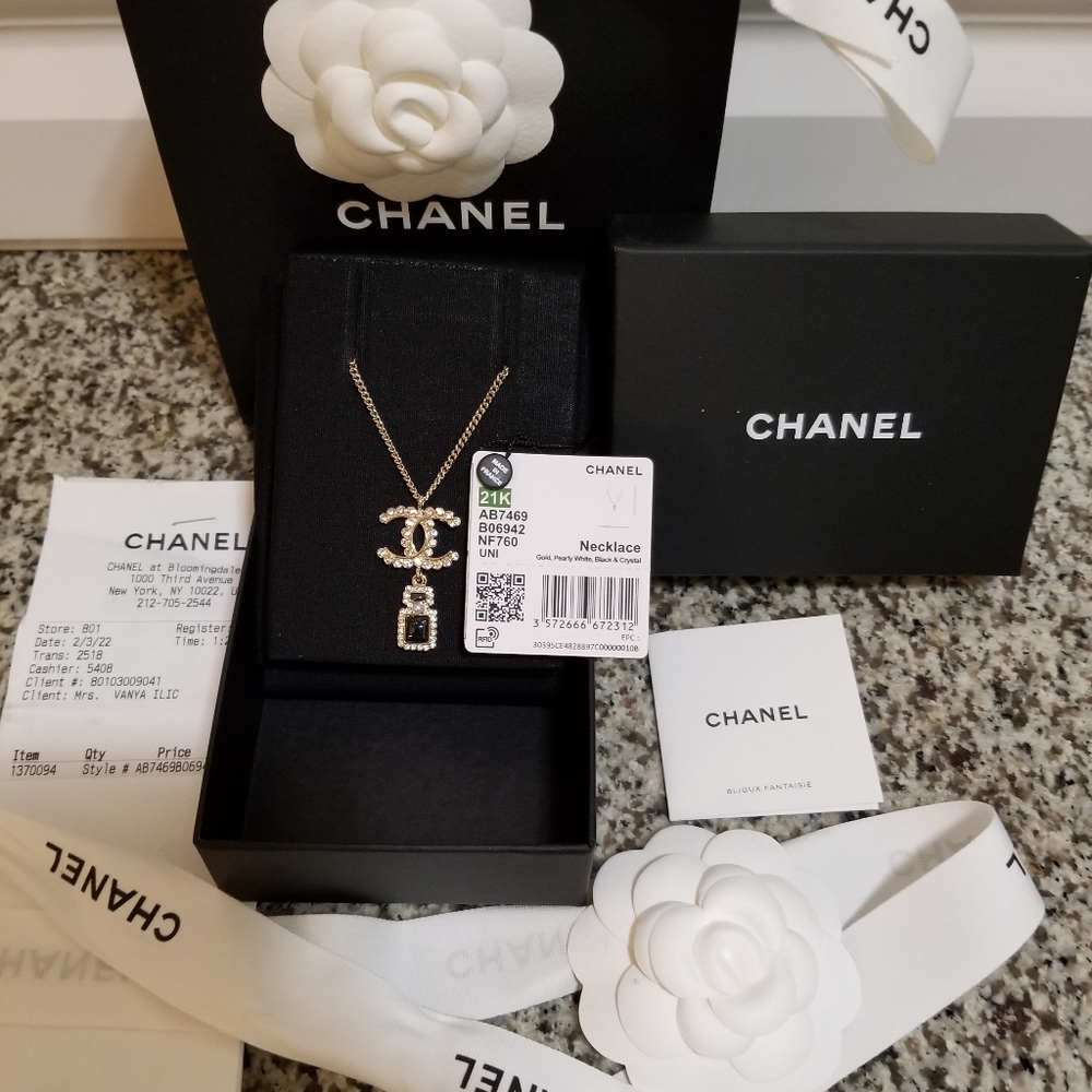 HOSTPICK!!! Chanel logo Necklace - Picture 10 of 16